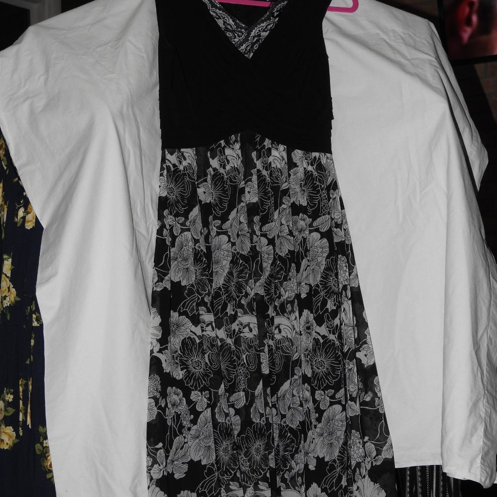 Jessica howard black and white floral dress